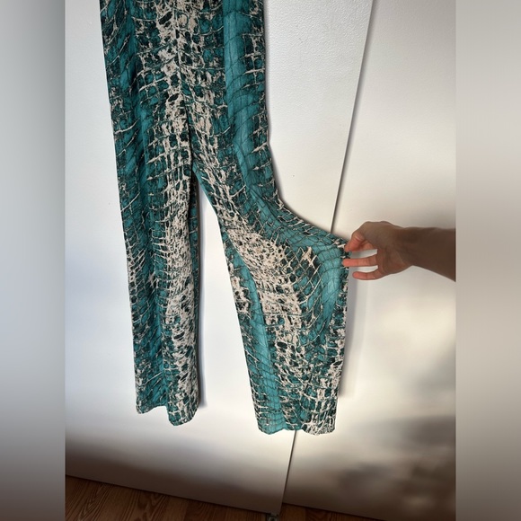 Maxi Snake print jumpsuit - Picture 2 of 6